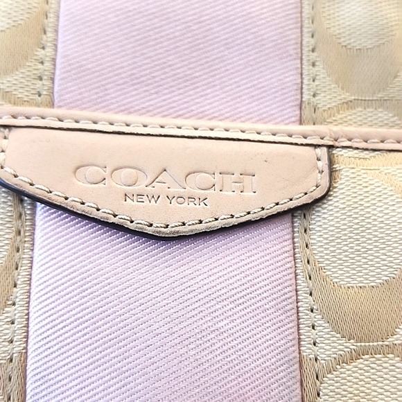 Coach Crossbody pink - Picture 2 of 9